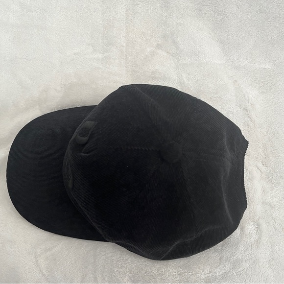 REUBEN OLIVER Corduroy Snap Back Hat Black Unisex - Picture 6 of 10